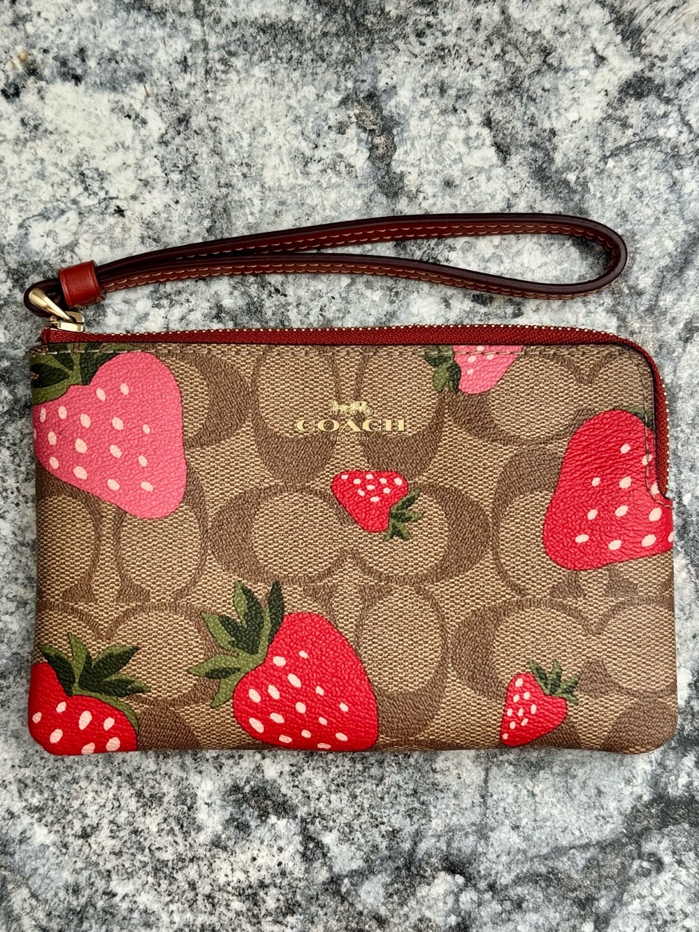 Coach Strawberry Signature C Wristlet Brown Red Pink Zip Pouch Wallet